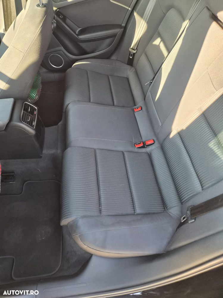 Audi A4 Limuzina 2.0 TDI DPF S line Sportpaket - 6