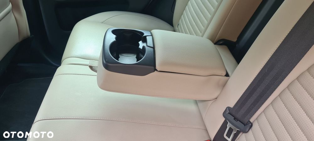 Land Rover Discovery Sport 2.0 D165 mHEV Dynamic SE - 6