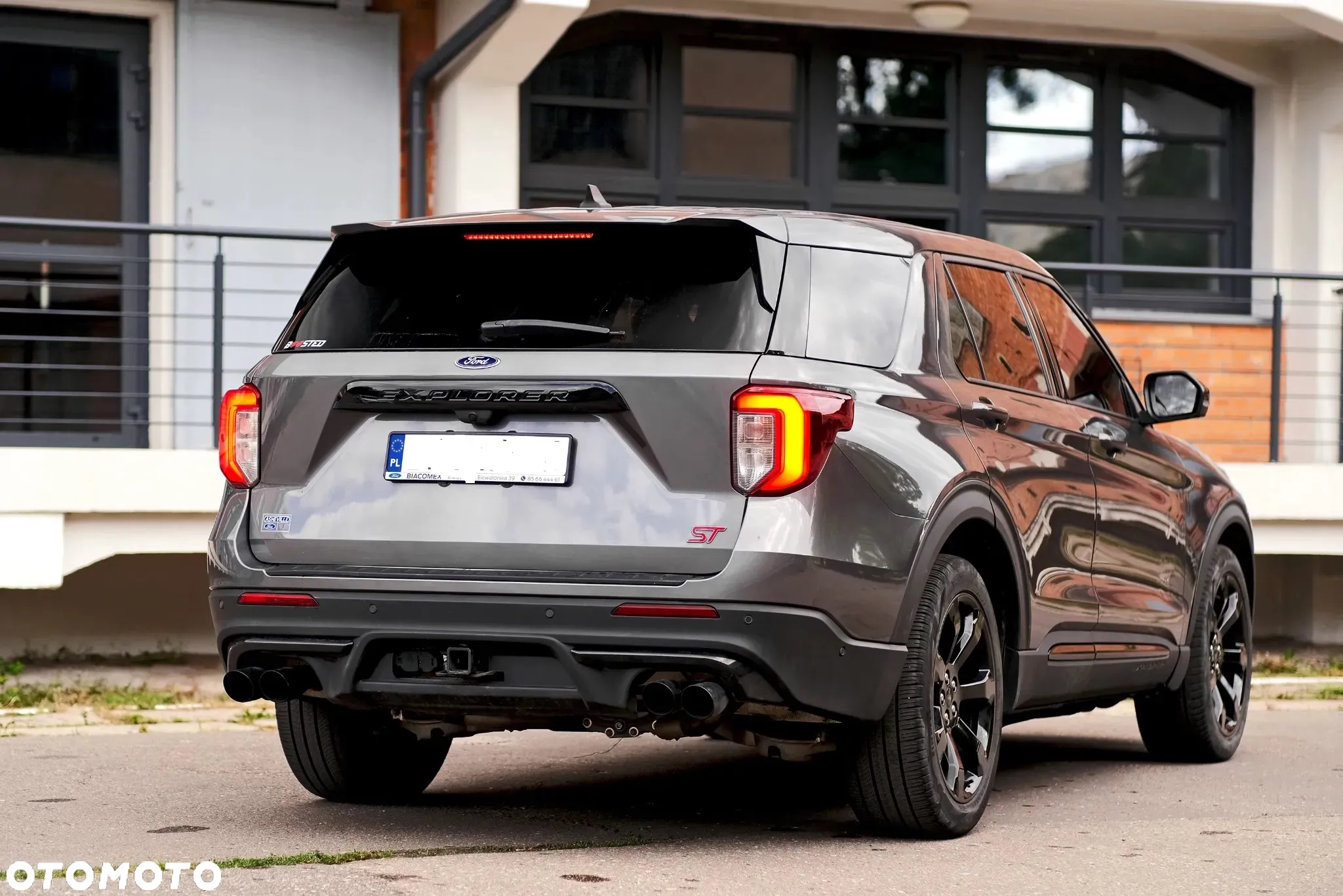 Ford Explorer - 30