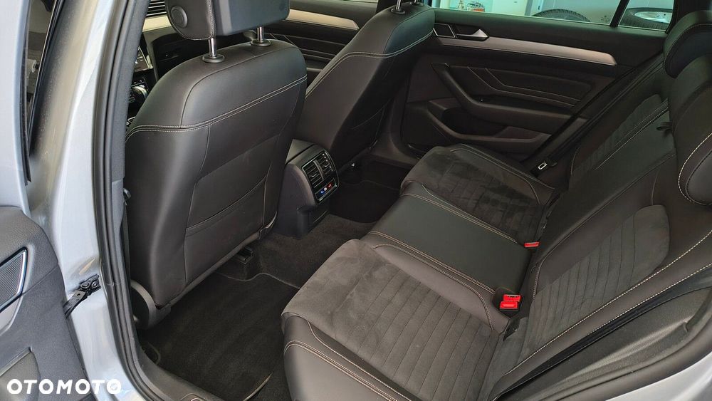 Volkswagen Passat Variant - 11
