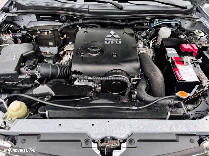 Mitsubishi L200 2.5 DI-D CD Invite AC 4WD - 38