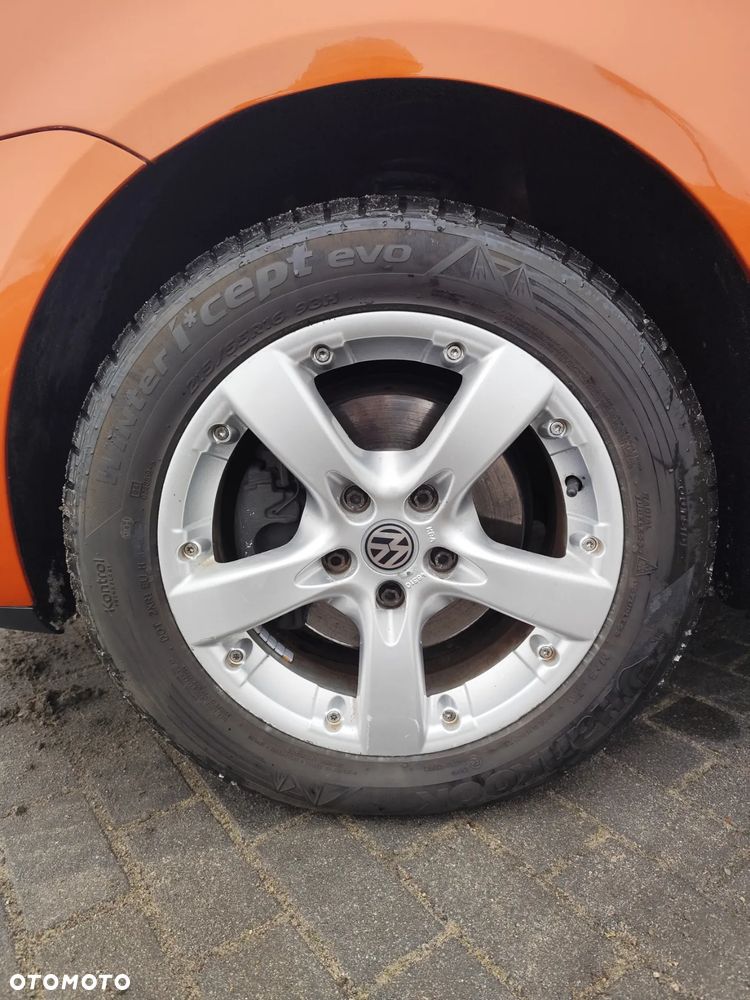 Volkswagen Touran 2.0 TDI Trendline DSG - 11