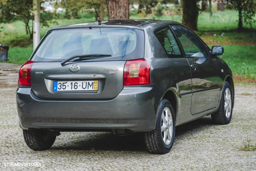 Toyota Corolla - 4