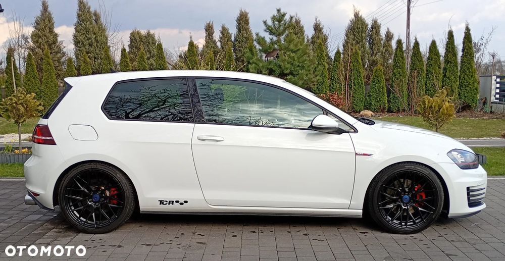 Volkswagen Golf - 5