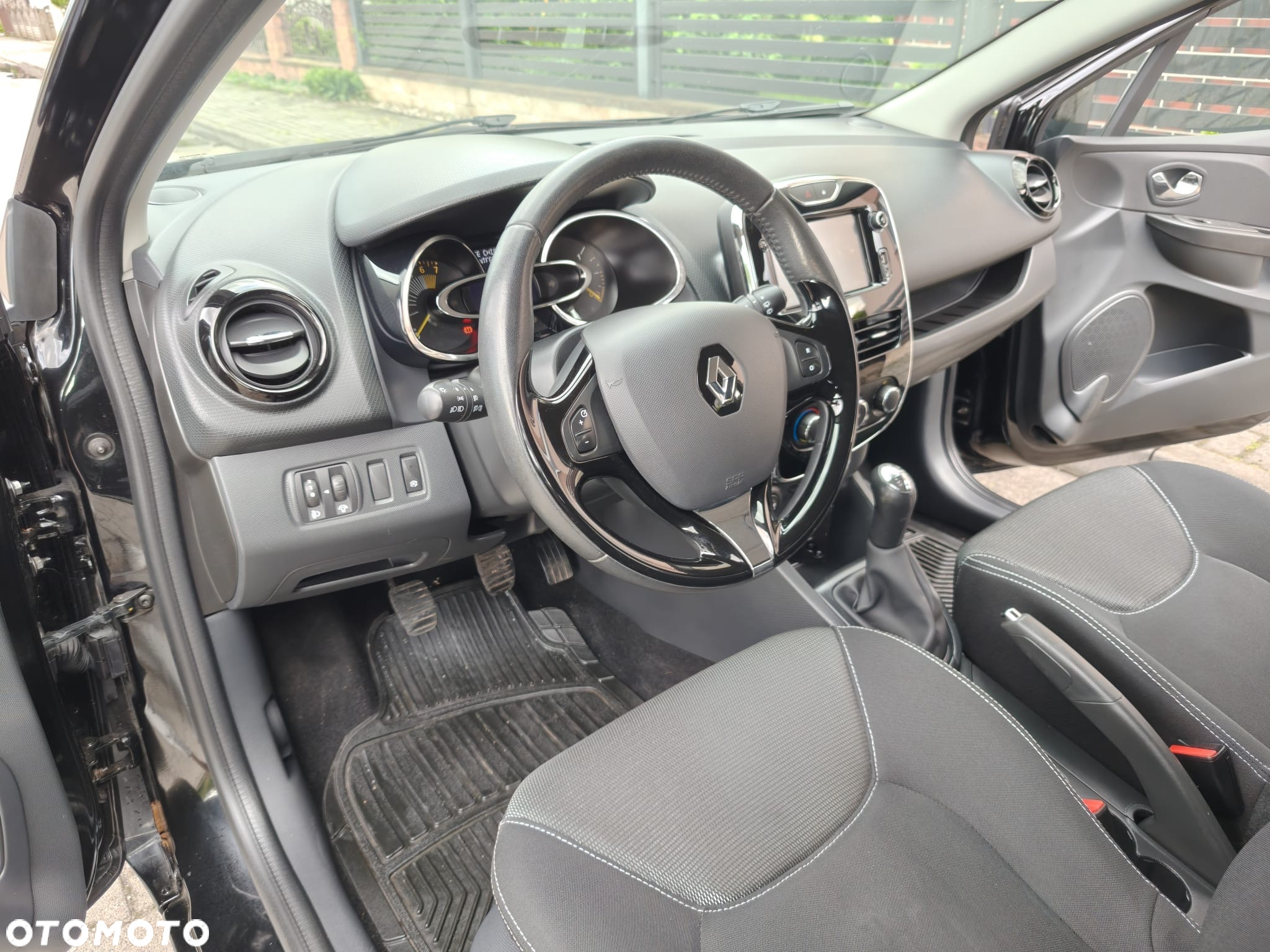 Renault Clio - 14