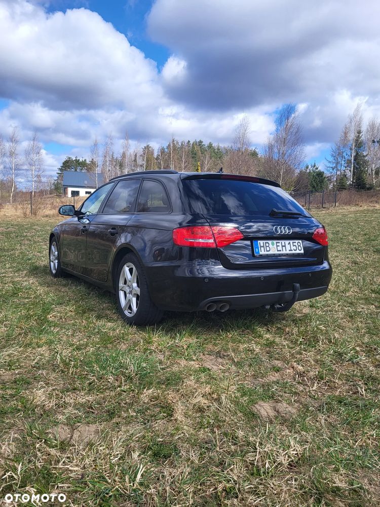 Audi A4 Avant - 4