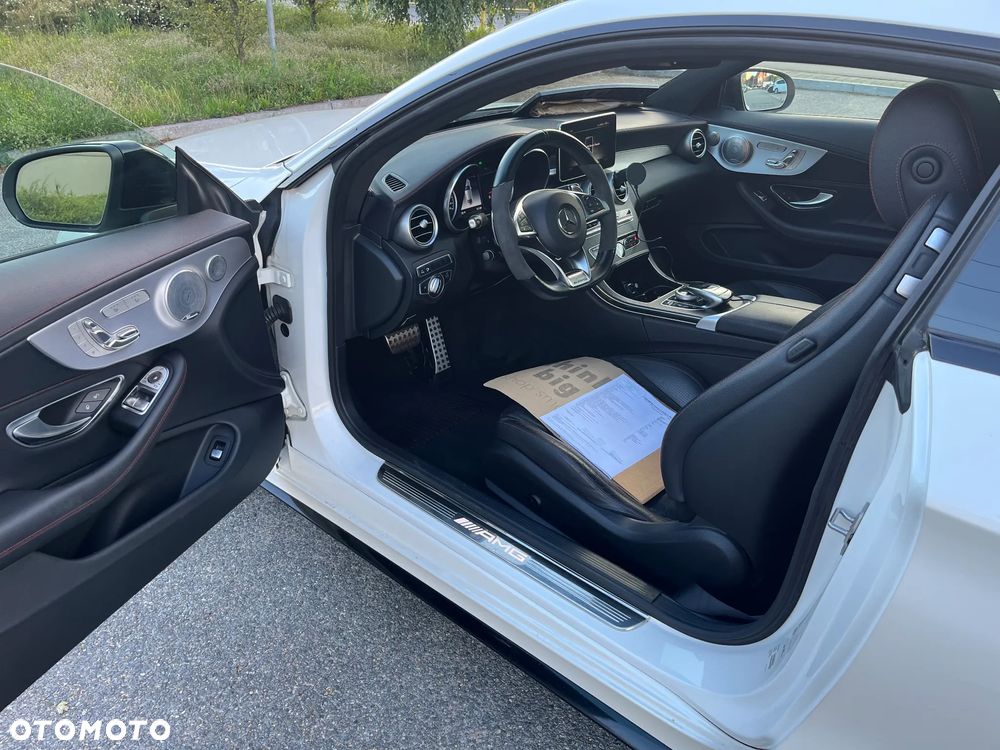 Mercedes-Benz Klasa C AMG 43 4Matic 9G-TRONIC - 17