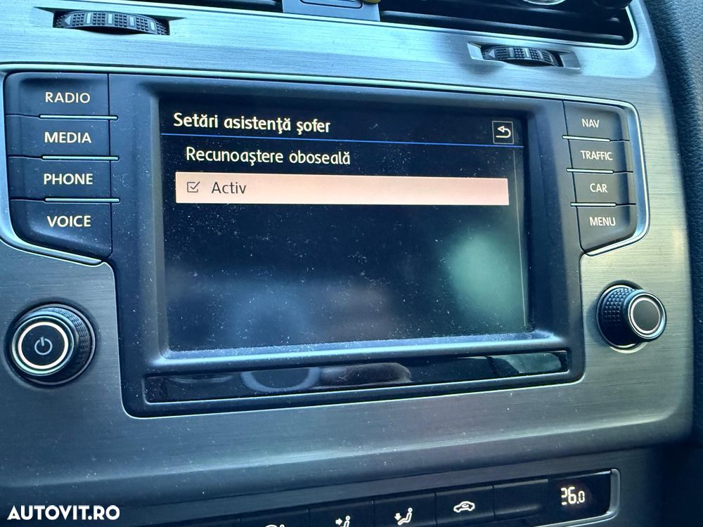 Volkswagen Golf 1.6 TDI 4Motion - 26