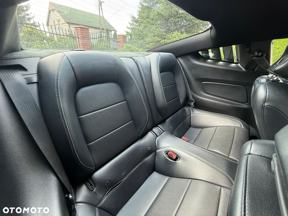 Ford Mustang 5.0 V8 GT - 12