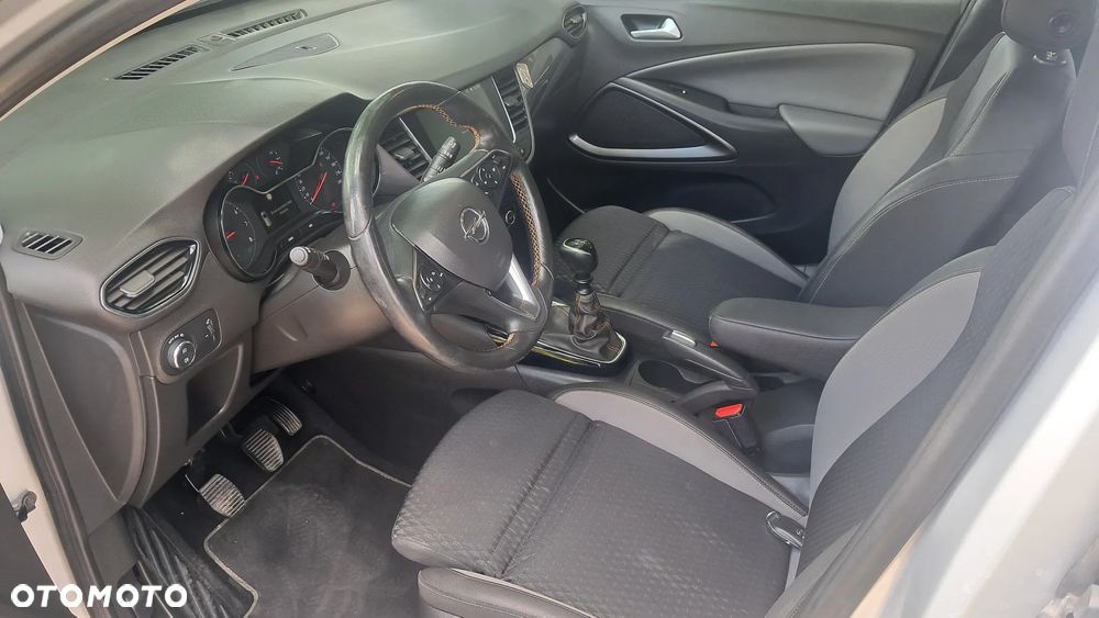 Opel Crossland X - 14