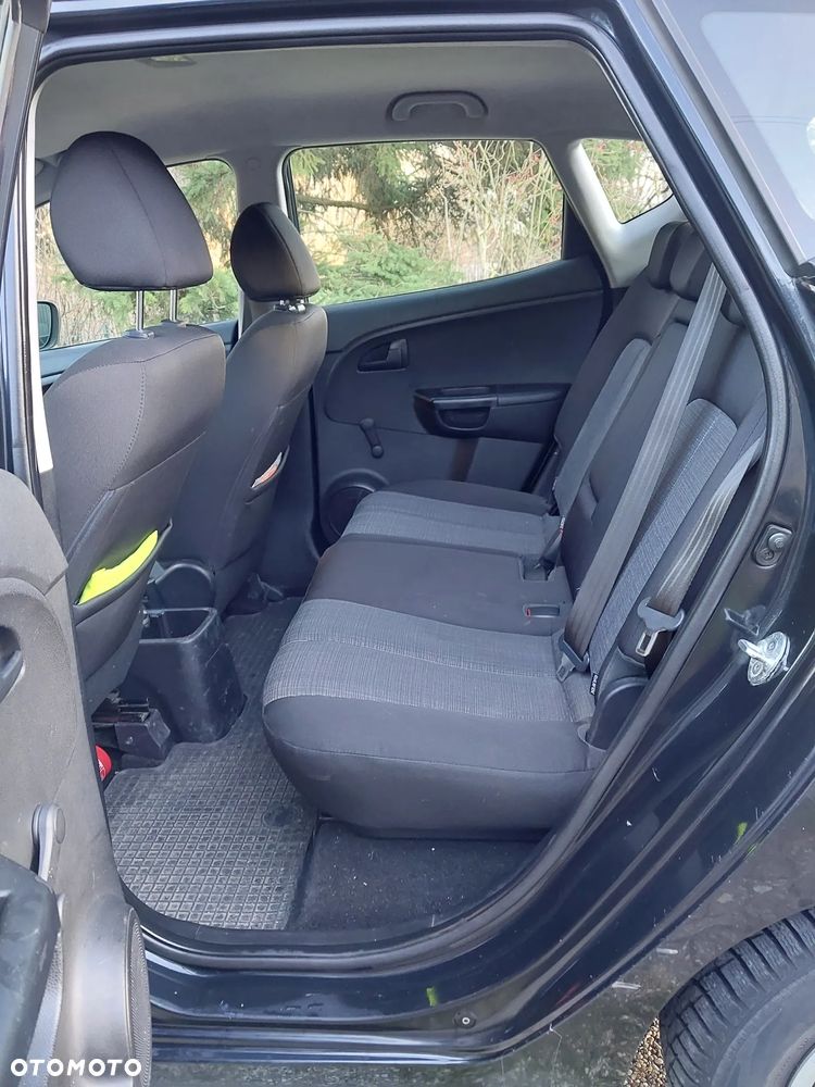 Kia Venga 1.4 CRDi S - 8