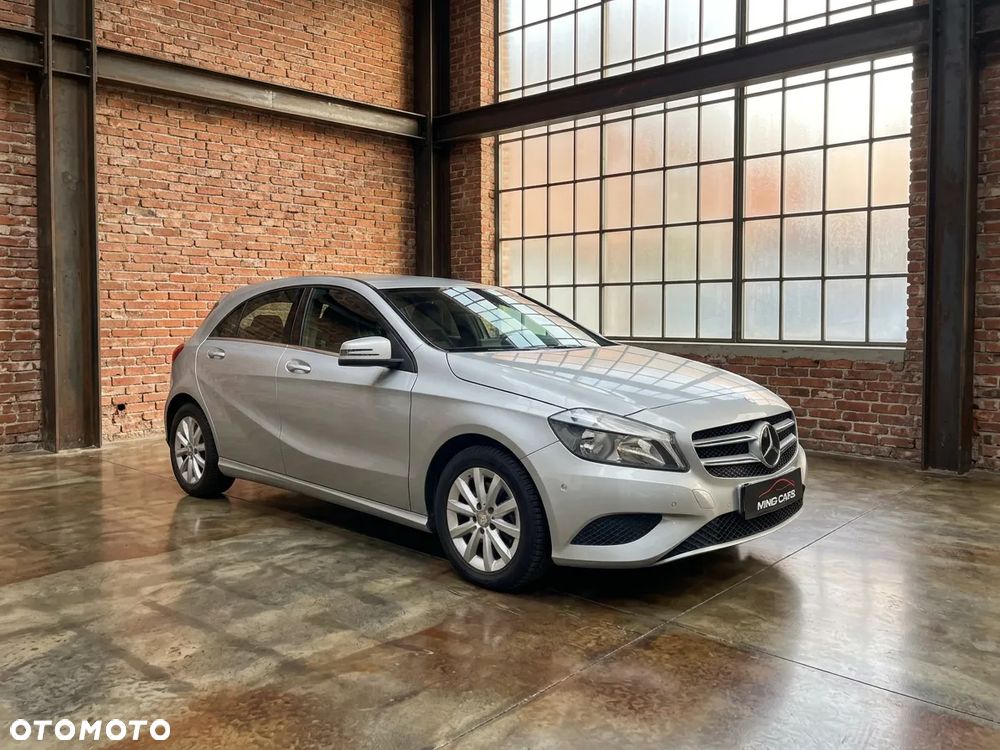 Mercedes-Benz Klasa A 180 7G-DCT 2Style - 7