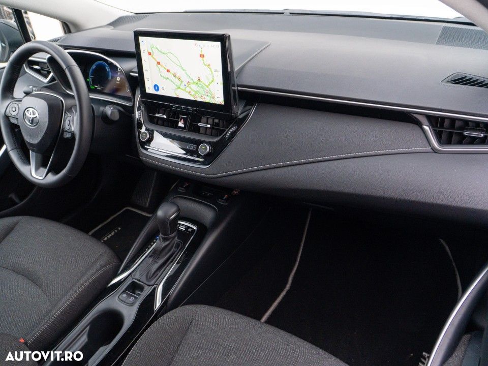 Toyota Corolla - 13