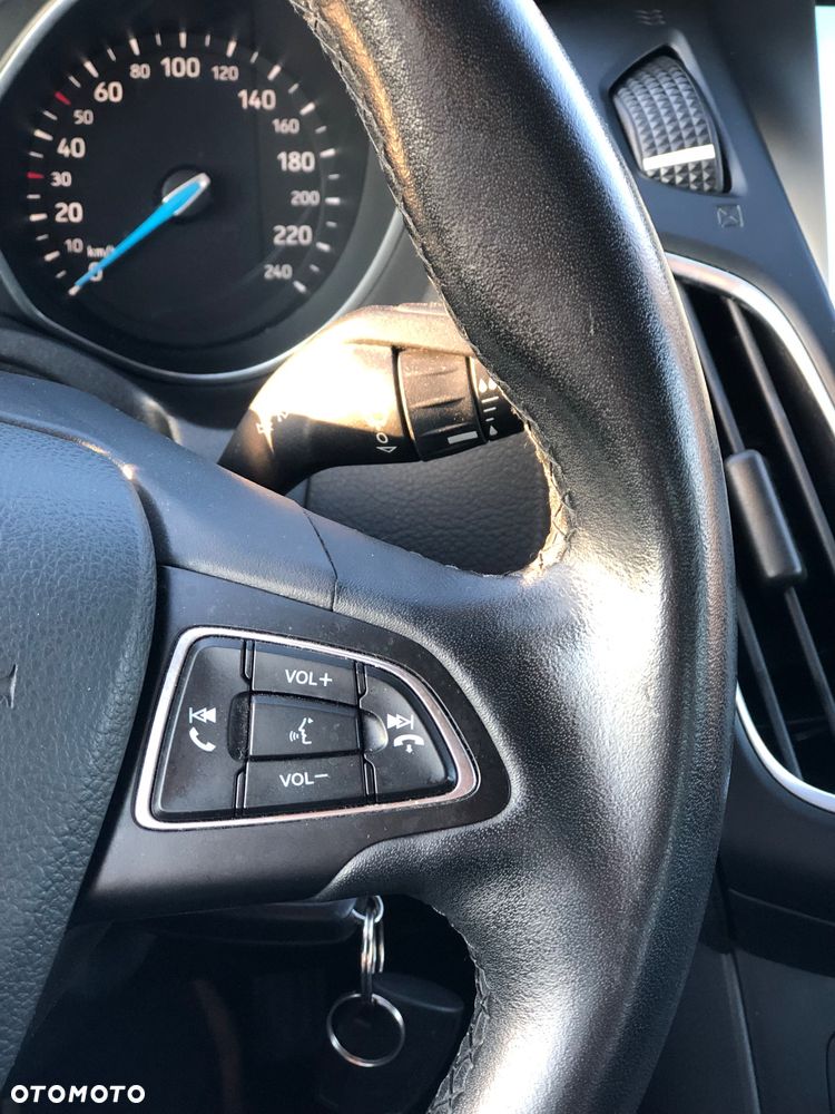 Ford Focus 1.5 EcoBlue STart-Stopp-System TITANIUM X - 25