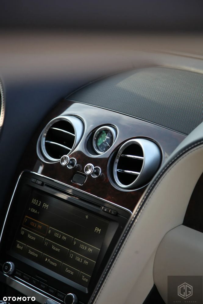 Bentley Flying Spur W12 - 38