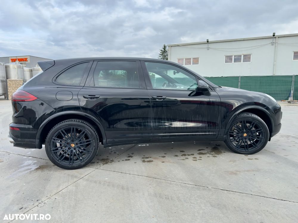 Porsche Cayenne Diesel Platinum Edition - 4