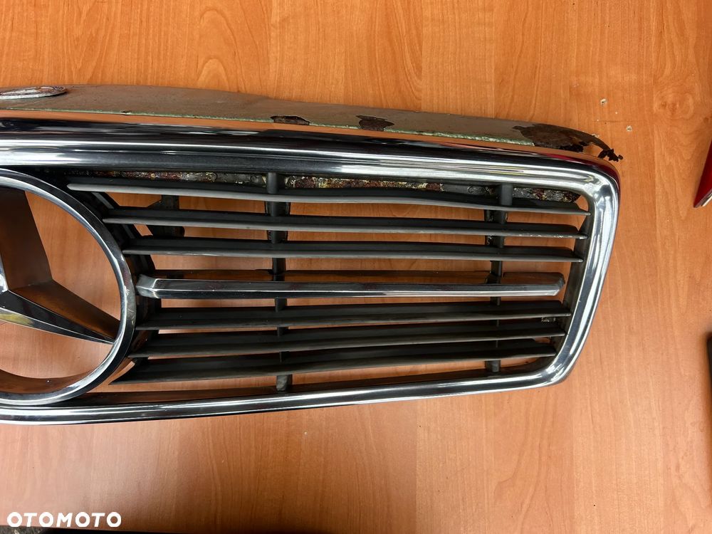 GRILL ATRAPA CHŁODNICY  MERCEDES SLC W107 C107 R107 - 8