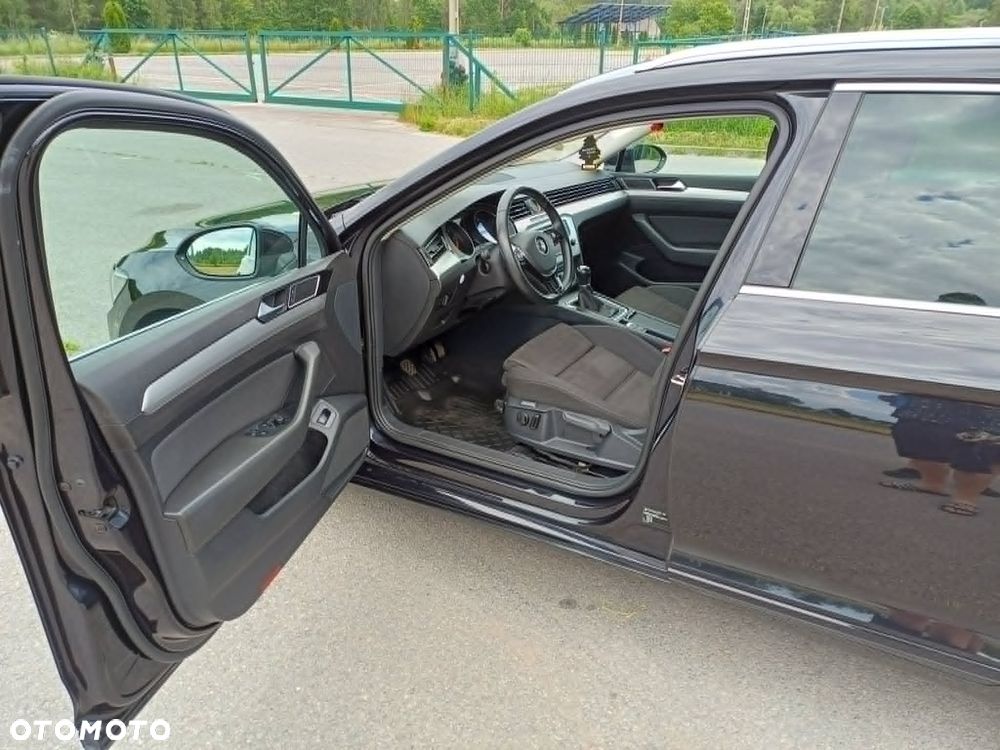 Volkswagen Passat - 8