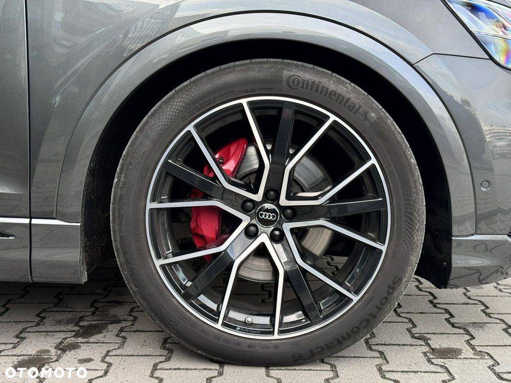 Audi Q8 - 10