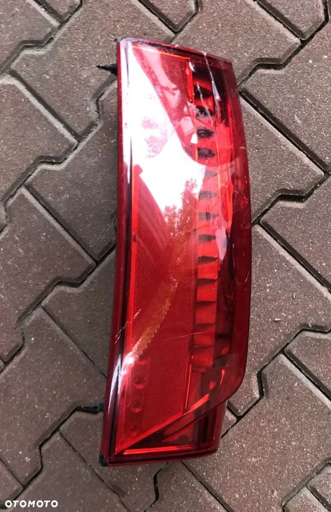 CADILLAC ESCALADE III 6,2 V8 2006-2014 LAMPA LEWA TYLNA TYŁ LED - 9