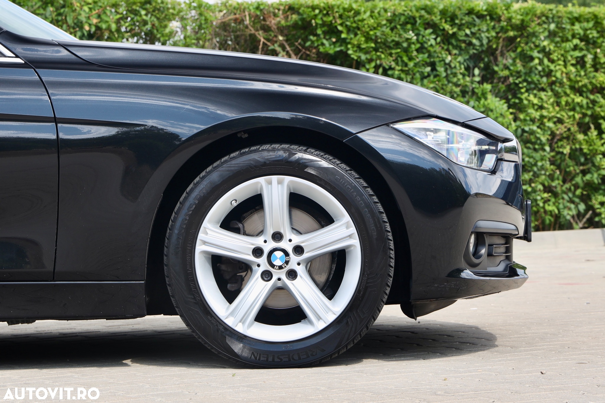 BMW Seria 3 320d Efficient Dynamic Edition Aut. - 33