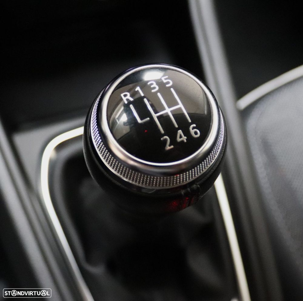 Renault Captur 1.0 TCe Exclusive - 26