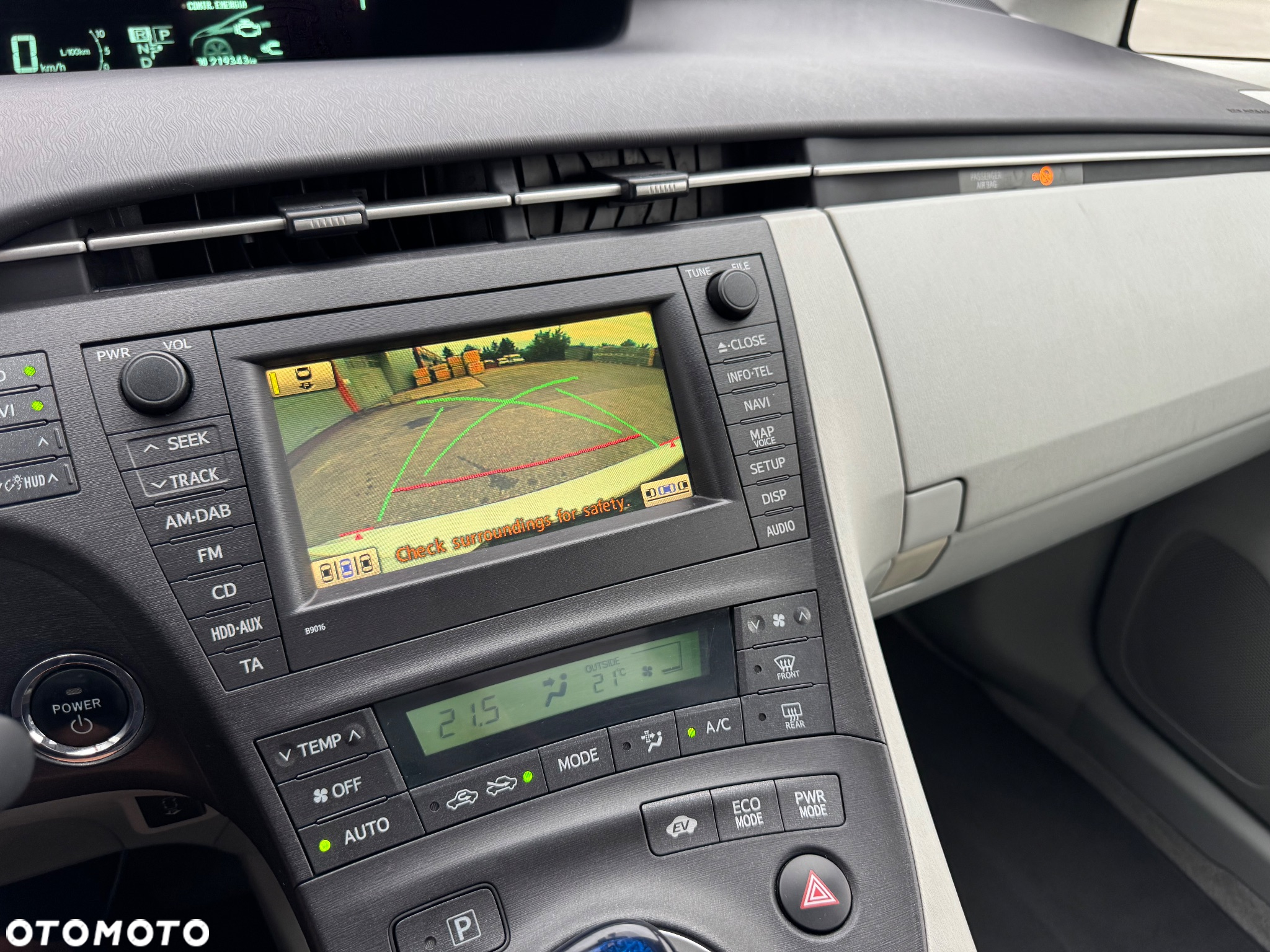 Toyota Prius - 28