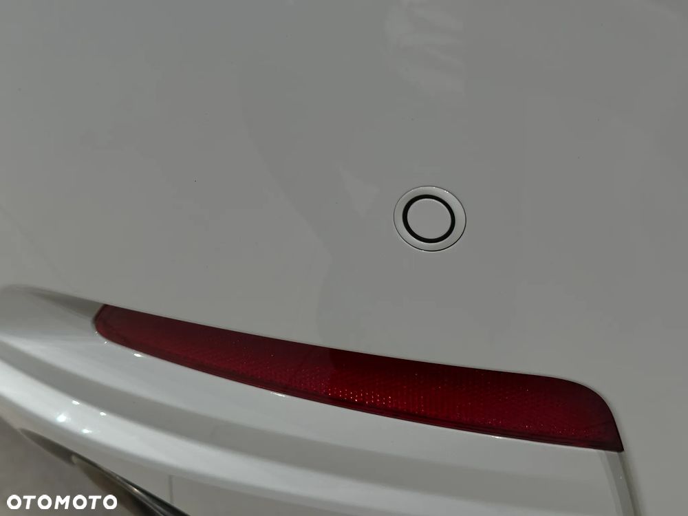 BMW Seria 3 318i - 17