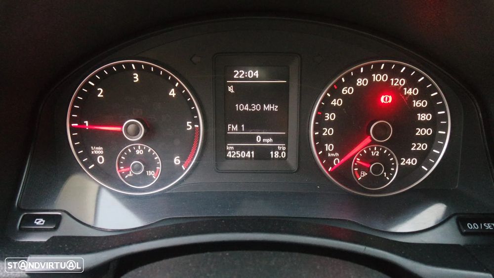 VW Jetta 1.6 TDi Confortline - 30