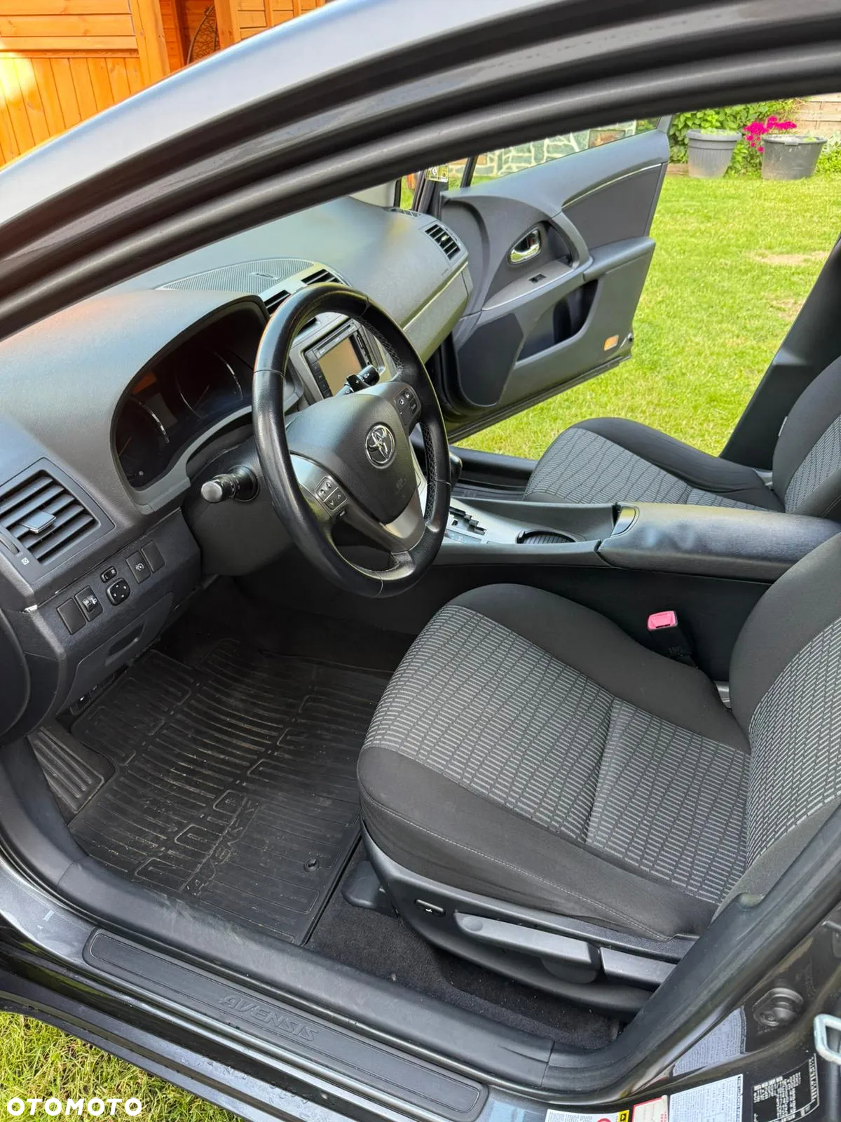 Toyota Avensis 2.2 D-4D Premium - 13