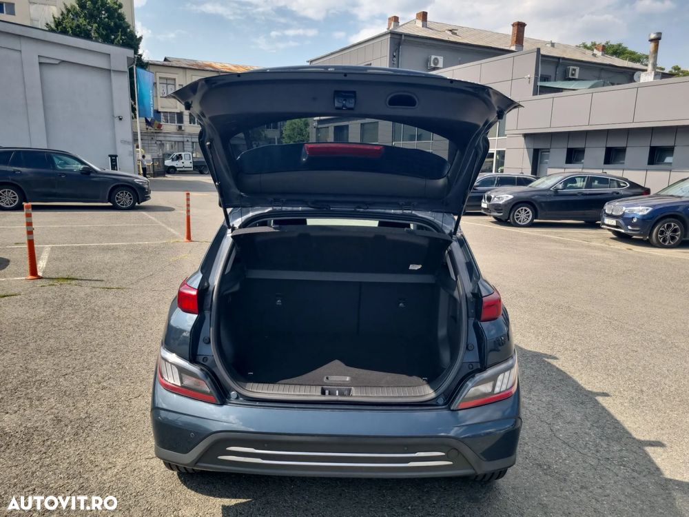 Hyundai KONA - 14