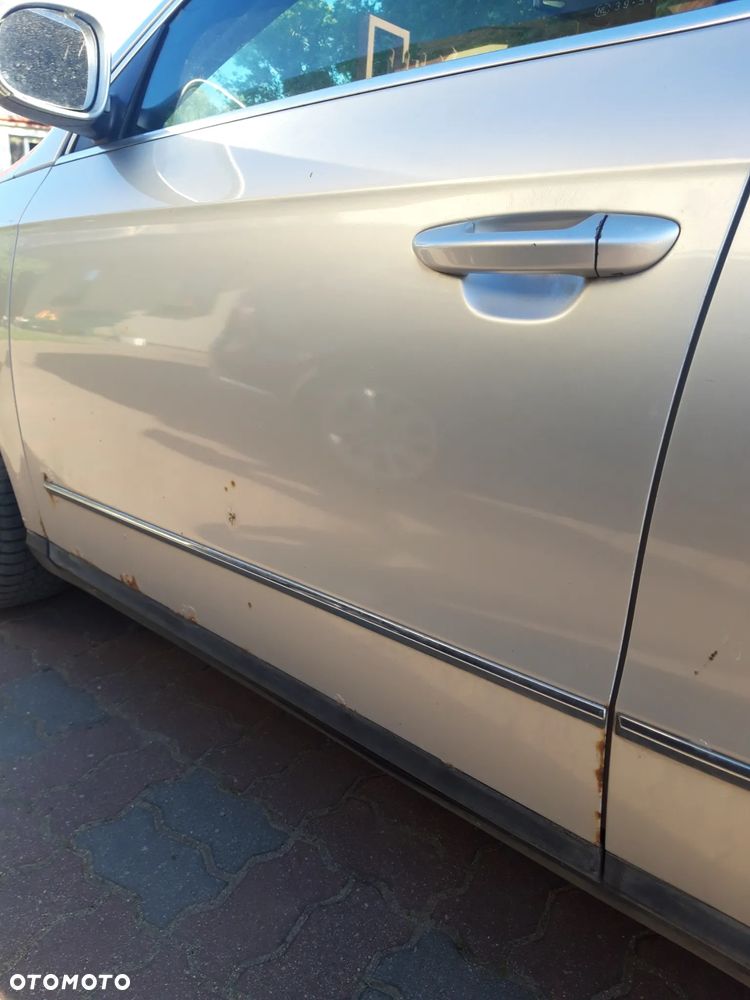 Volkswagen Passat 1.9 TDI Individual - 4