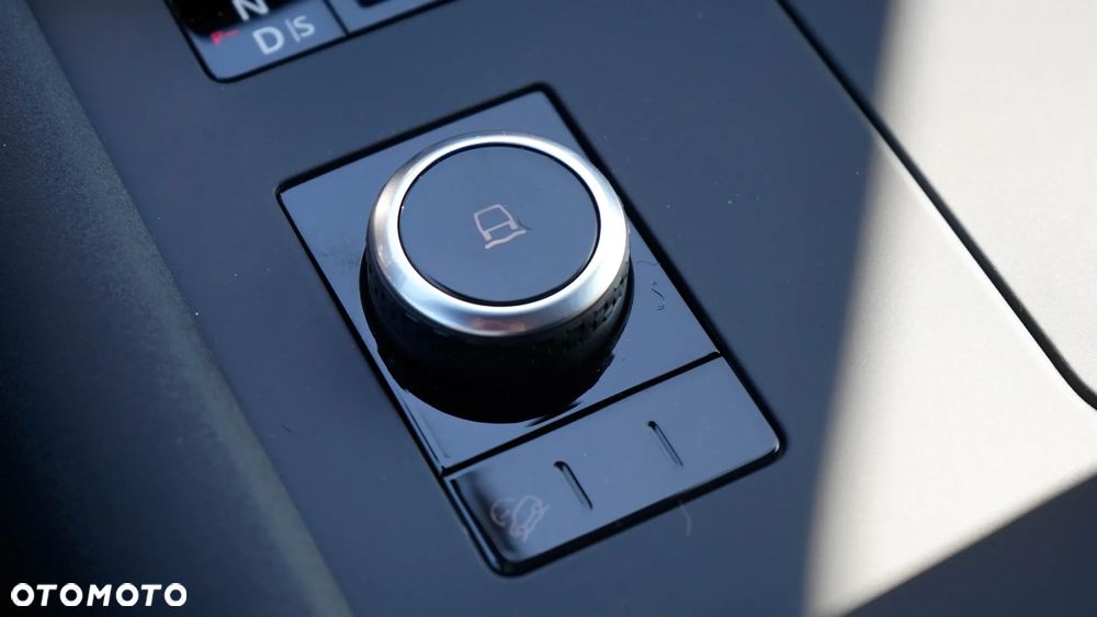Land Rover Discovery - 24