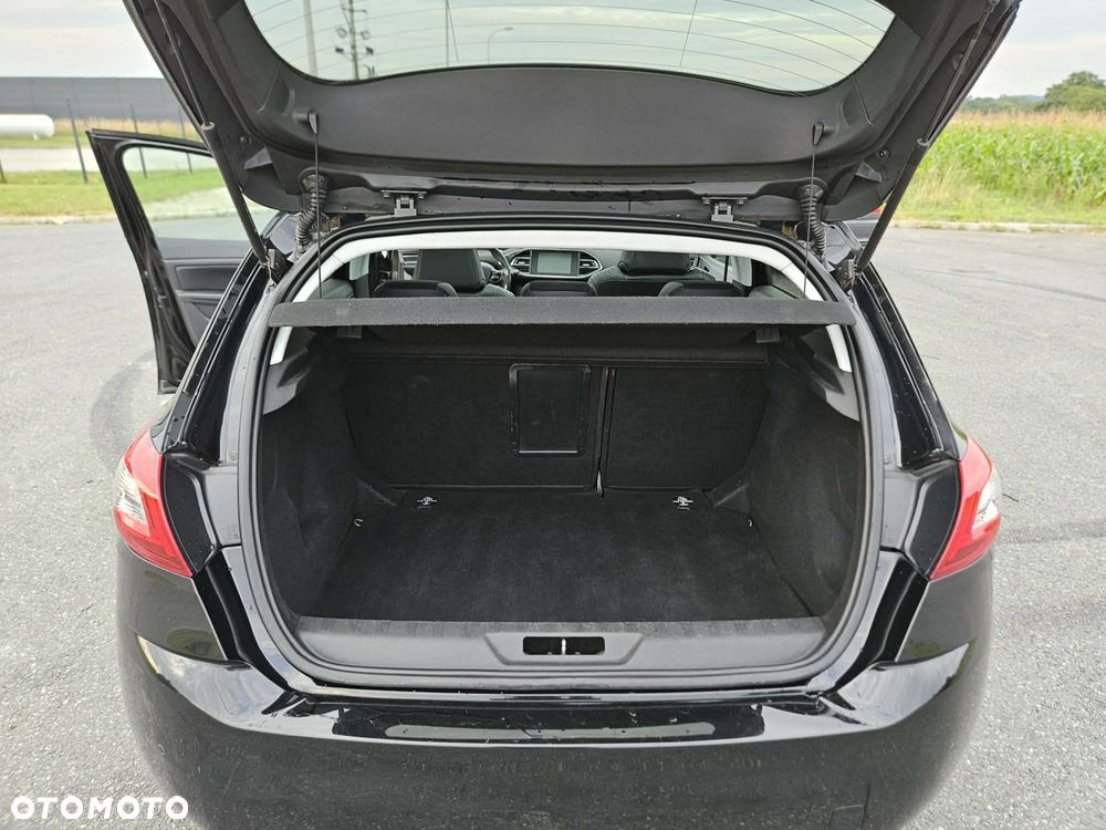 Peugeot 308 1.6 e-HDi Allure S&S - 17
