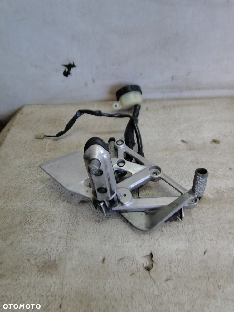 HONDA CBR 600F F3 STOPKA PODNÓŻEK PRAWA POMPA HAMULCOWA 94-98r EUROPA - 2