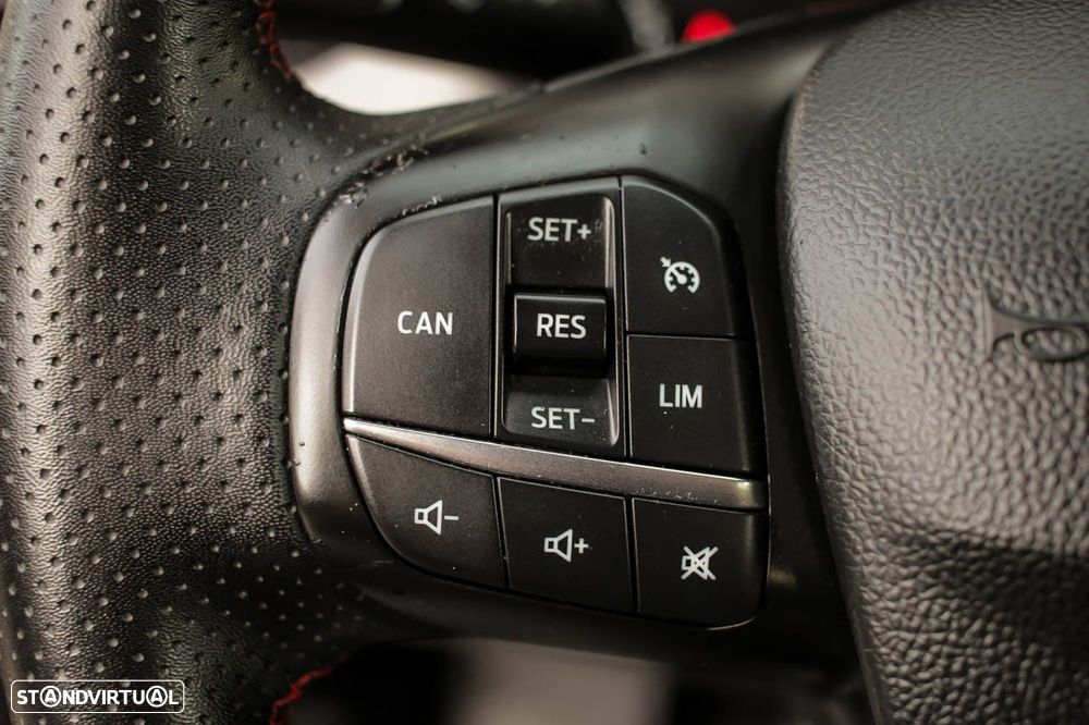 Ford Focus 1.0 EcoBoost MHEV ST-Line - 18