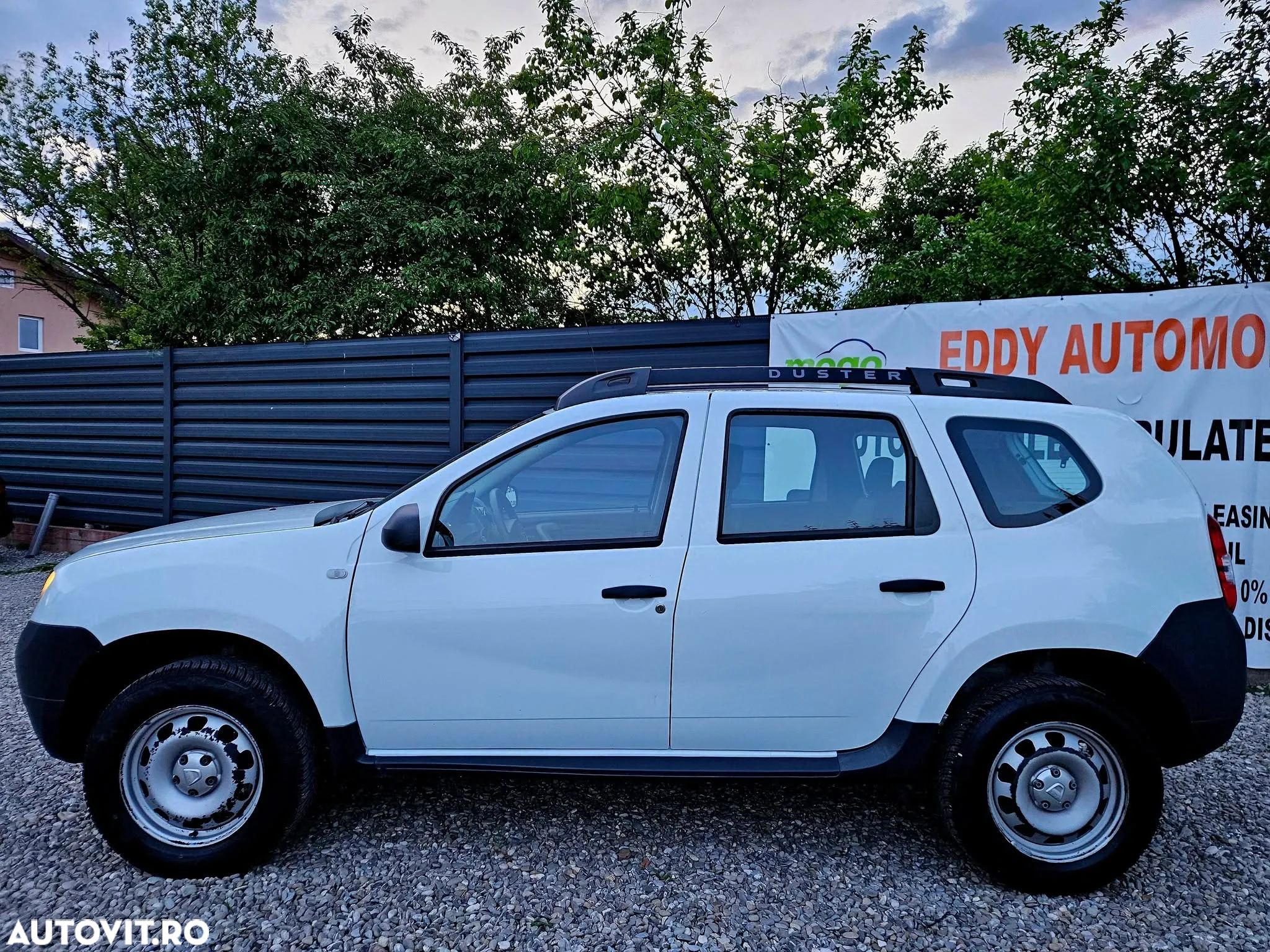 Dacia Duster 1.6 4x2 Ambiance - 11