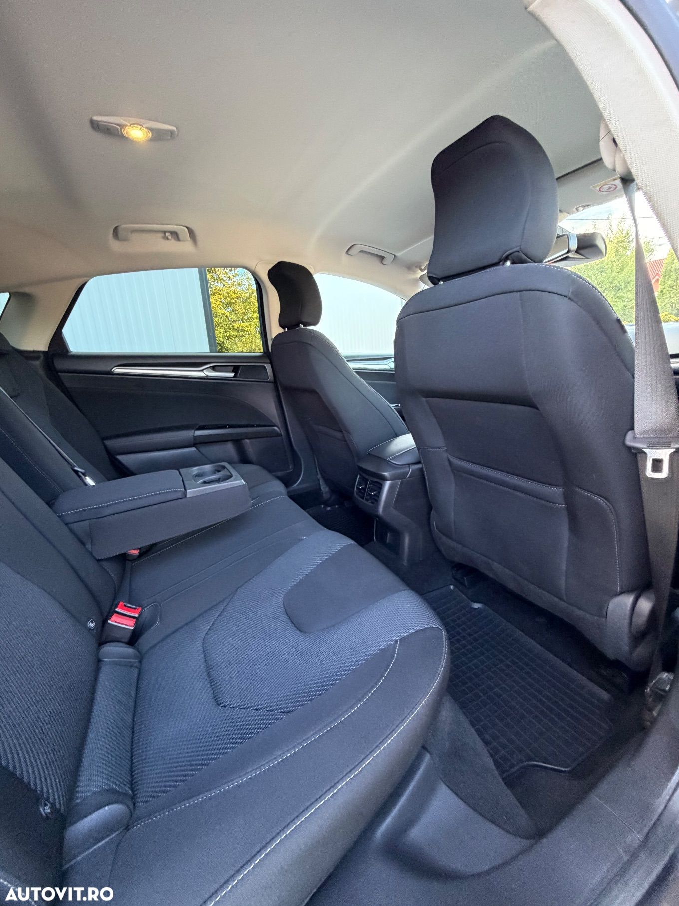 Ford Mondeo 2.0 TDCi Start-Stopp PowerShift-Aut Titanium - 33