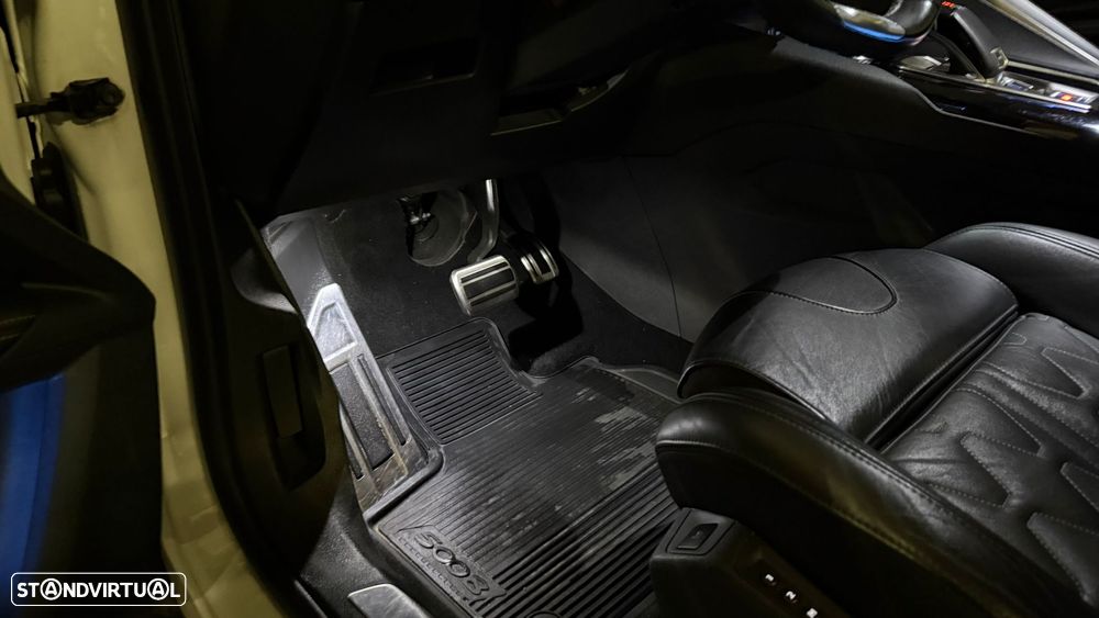 Peugeot 5008 1.5 BlueHDi GT Line J19 EAT8 - 23