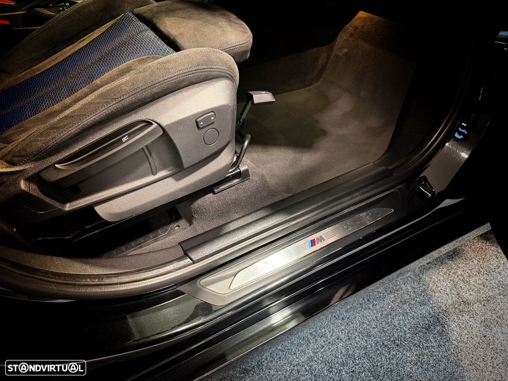 BMW X1 18 d sDrive Auto Pack M - 25