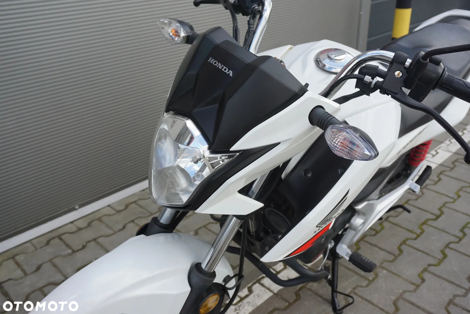 Honda CB - 11