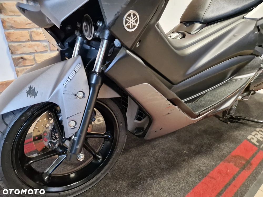 Yamaha NMAX - 28