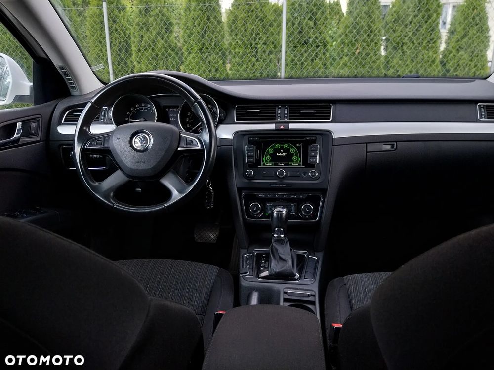Skoda Superb 2.0 TDI Elegance DSG - 5