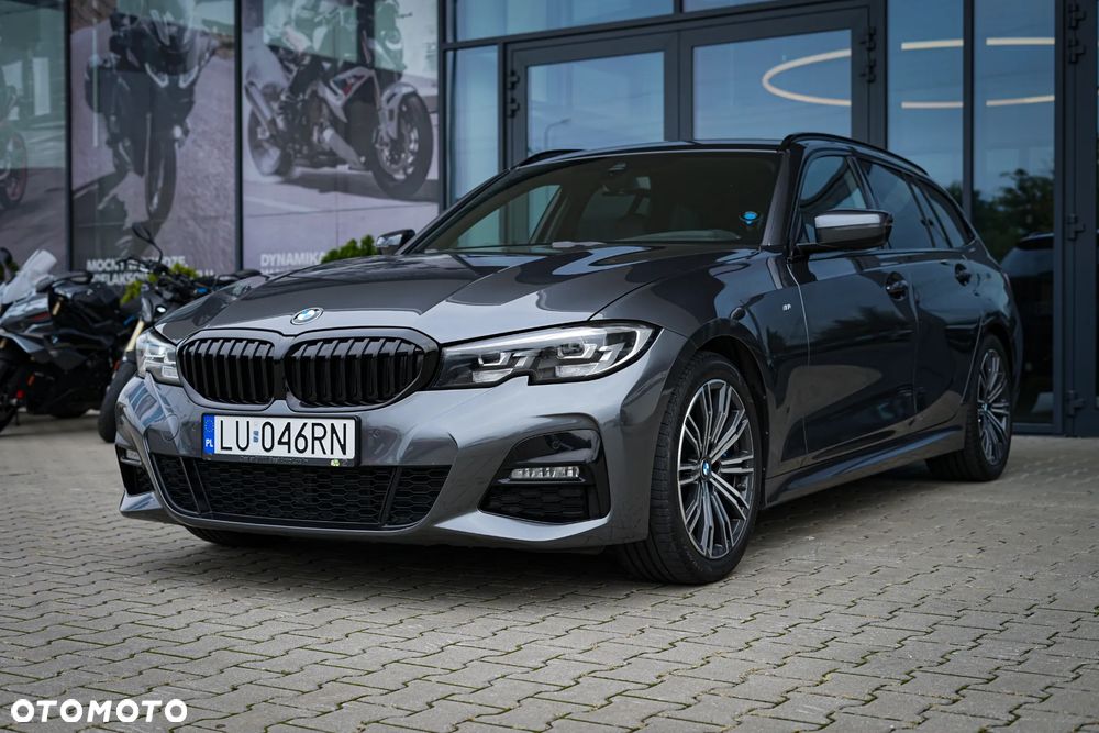 BMW Seria 3 330i M Sport sport - 2