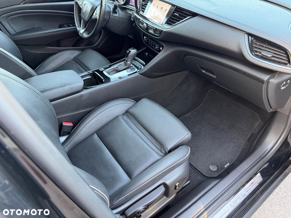Opel Insignia 1.5 T Exclusive S&S - 13