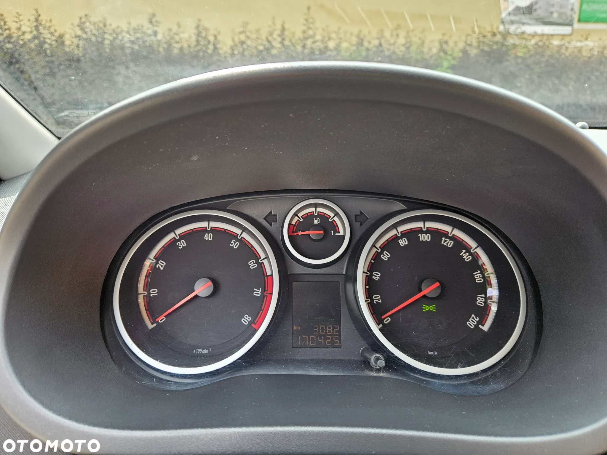 Opel Corsa 1.4 16V Color Edition - 12