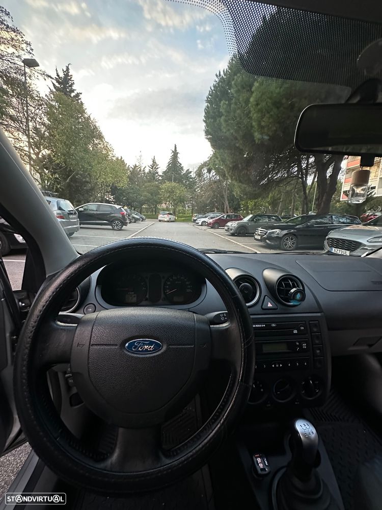 Ford Fiesta 1.25 Trend - 22