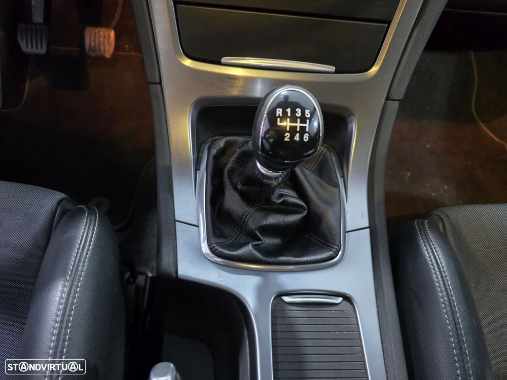 Ford Mondeo SW 1.6 TDCi Titanium - 10