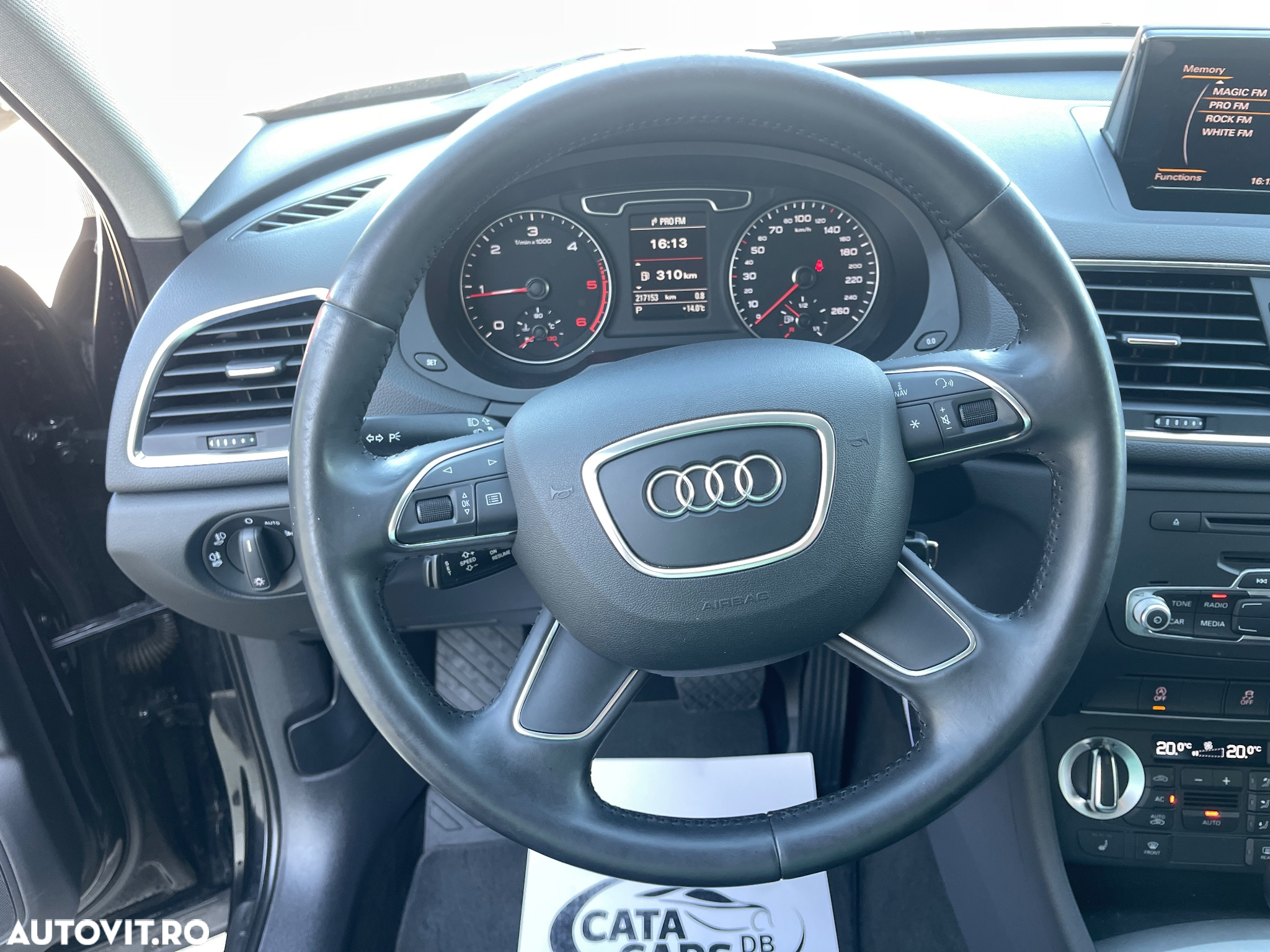 Audi Q3 2.0 TDI Quattro S tronic - 36
