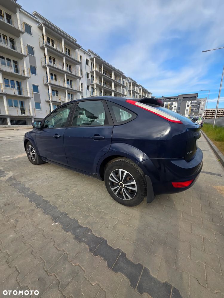 Ford Focus 1.6 Ambiente - 6